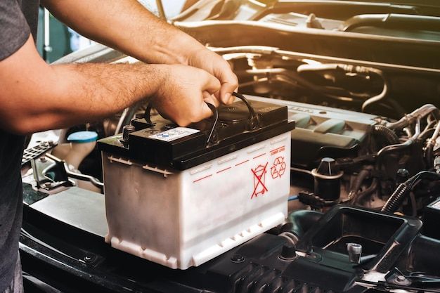 mantenimiento de una batería automotriz
